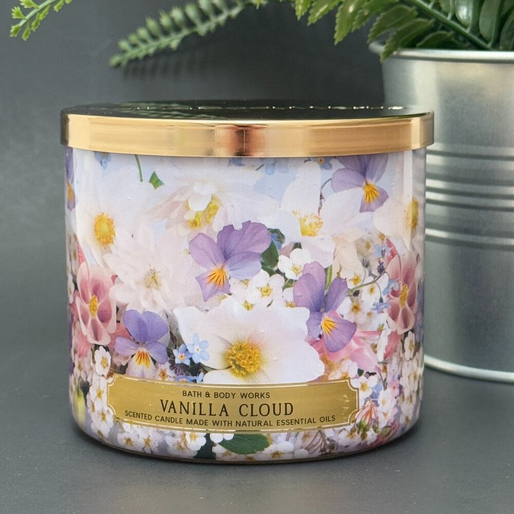 BBW Vanilla Cloud Bath & Body Works 3 Wick Candle